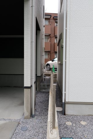 《仲介手数料無料》浦和区瀬ヶ崎４丁目32-6新築一戸建てLIGAREの外観