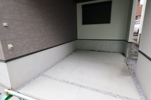 《仲介手数料無料》浦和区瀬ヶ崎４丁目32-6新築一戸建てLIGAREの駐車場