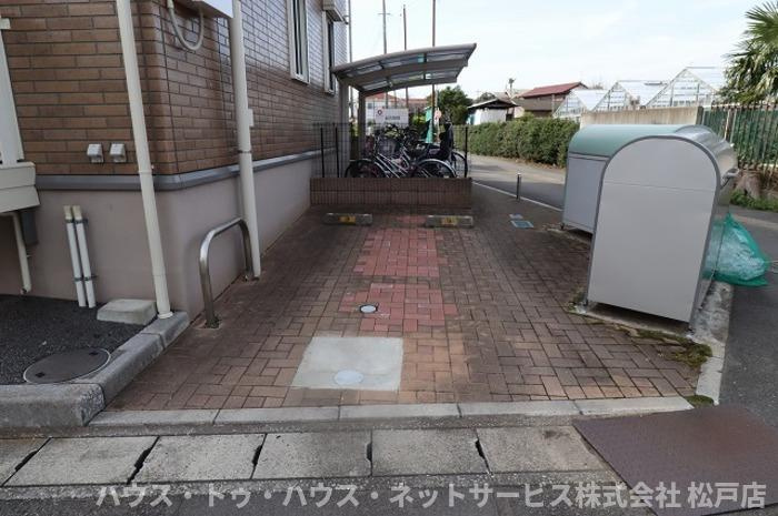 グランモア　A棟の駐車場