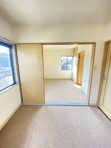 吉岡貸家の居間・リビング