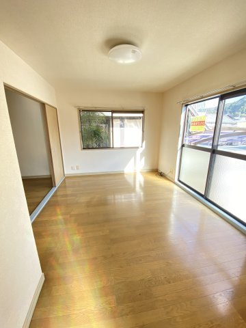 吉岡貸家の居間・リビング