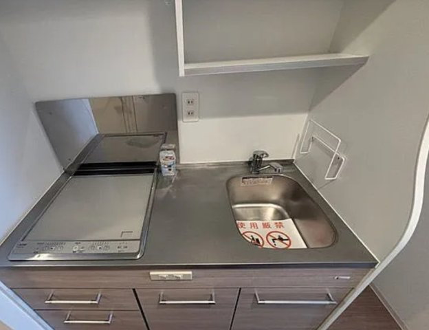 セレニテ新大阪プリエ のキッチン