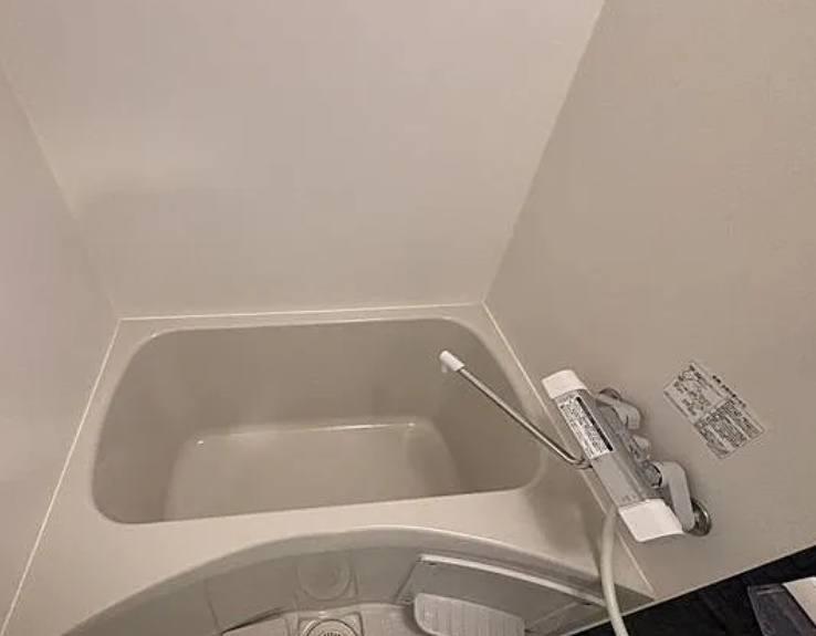 セレニテ新大阪プリエ の浴室