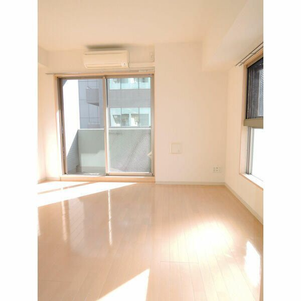 RADIANT IWADAの居間・リビング