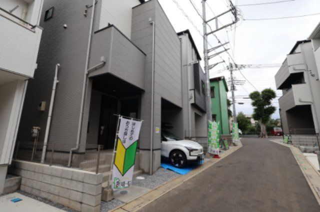 《仲介手数料無料》浦和区瀬ヶ崎４丁目32-6新築一戸建てLIGAREの外観