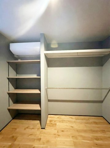 碑文谷6丁目戸建の収納|1階サービスルーム（掲載写真はAI生成による家具家電削除加工を加えたものを含みます）