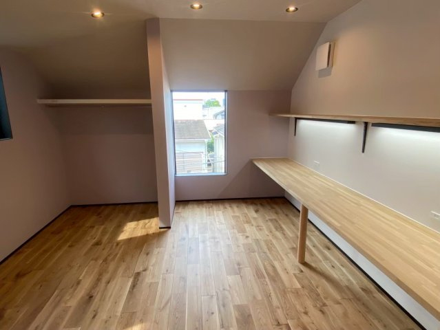 碑文谷6丁目戸建の内装|3階8.7帖洋室（掲載写真はAI生成による家具家電削除加工を加えたものを含みます）