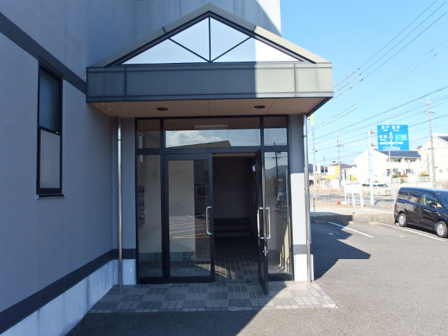 シャルマン平成のエントランス