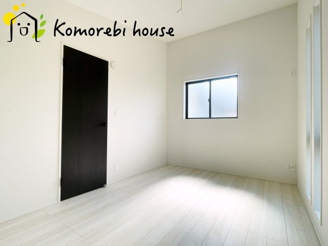 さいたま市見沼区小深作　9期　新築一戸建て　グラファーレの洋室|使い勝手のいい洋室です