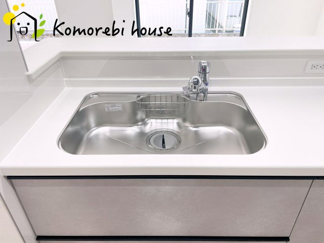 さいたま市見沼区小深作　9期　新築一戸建て　グラファーレのキッチン|キッチンでお料理をお楽しみください