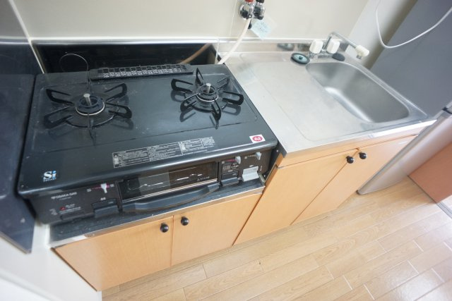 【キッチン】 | ロイヤル広野 | お料理しやすいキッチンです