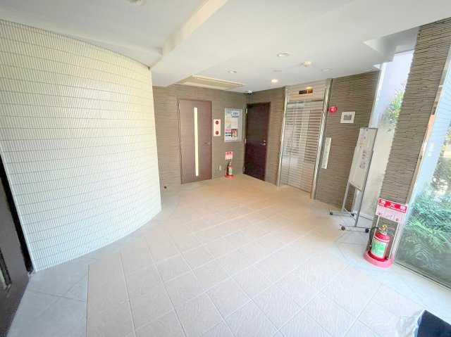 東明マンション壱番館のエントランス