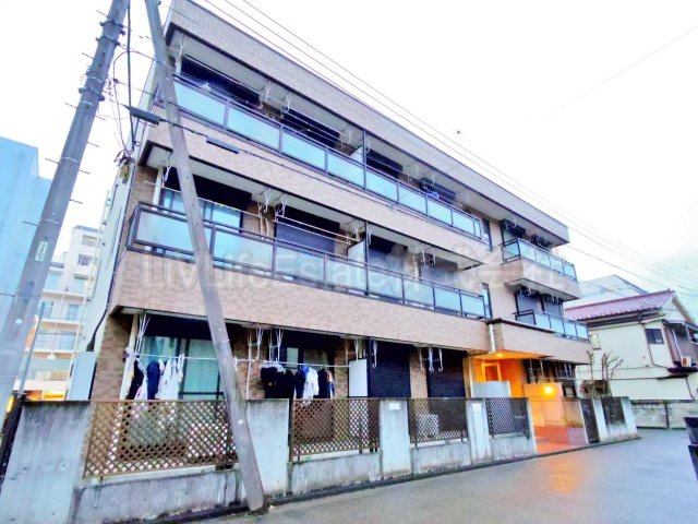 エミネンスパレスニシダ