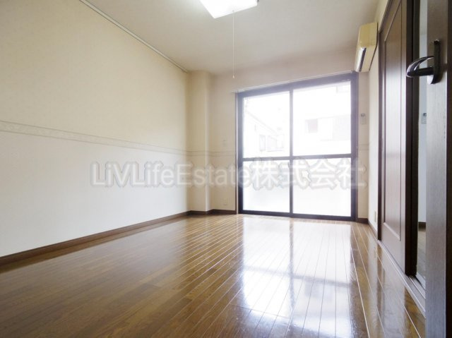 エミネンスパレスニシダの寝室