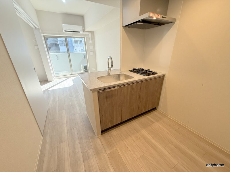 エスリードレジデンス玉造ザ・イースト　仲介手数料無料の居間・リビング