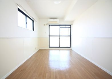半田市大和町　チサトコーポレイトハウスの洋室