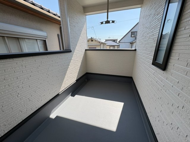 クレイドルガーデン和歌山市木ノ本第９のバルコニー