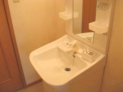 【洗面所】 | メルヴェーユⅠ | ゆったりとスペースのある洗面所