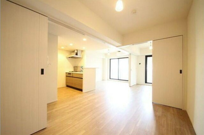 【居間・リビング】 | ラ・ミアカーサ東中野 | 明るい洋室！