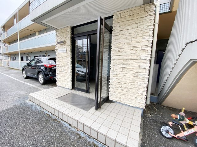 ラーバンライブ・別所沼公園のエントランス