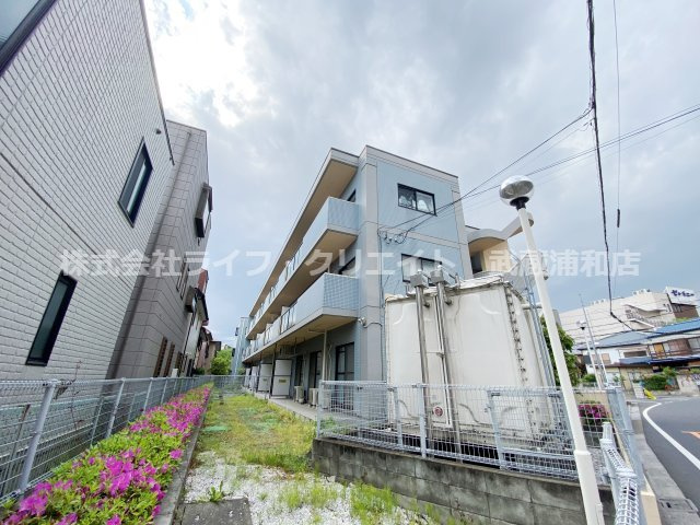 ラーバンライブ・別所沼公園の外観