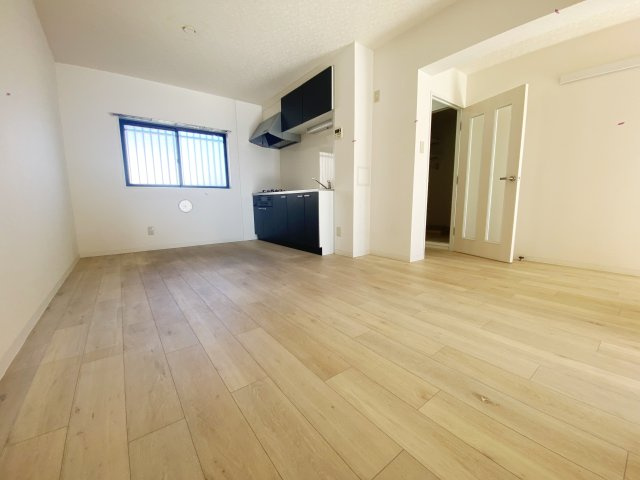 ラーバンライブ・別所沼公園の居間・リビング