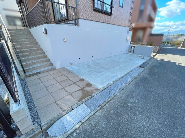 【駐車場】 | 桑名市星見ヶ丘５丁目　4SLDK