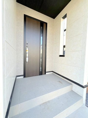 八王子市楢原町 新築戸建て　全11棟の玄関