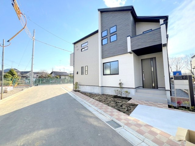 八王子市楢原町 新築戸建て　全11棟の前面道路含む現地写真