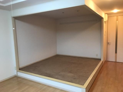 【内装】 | ディアベルジュ | カーペットコーナー