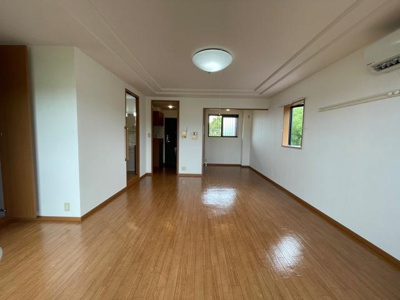 【内装】 | ヴィレッジ名草PARTⅢ | 洋室