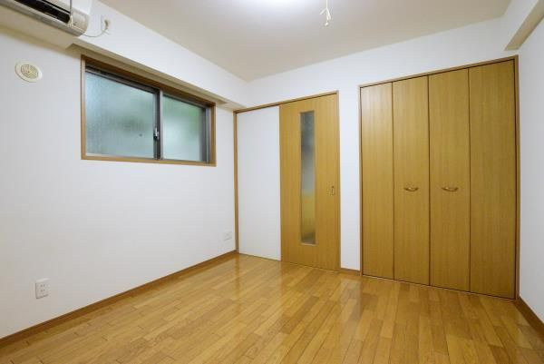 キバサンフラットの寝室