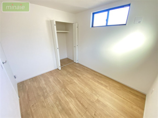 【洋室】 | LDK23帖　リビングイン階段　WIC×２　胡録台 | 施工例