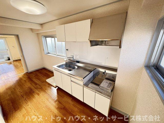 山産マンションのキッチン