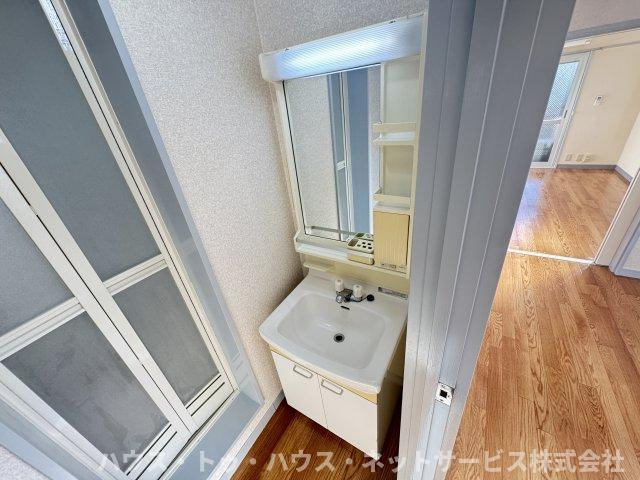 山産マンションの洗面所