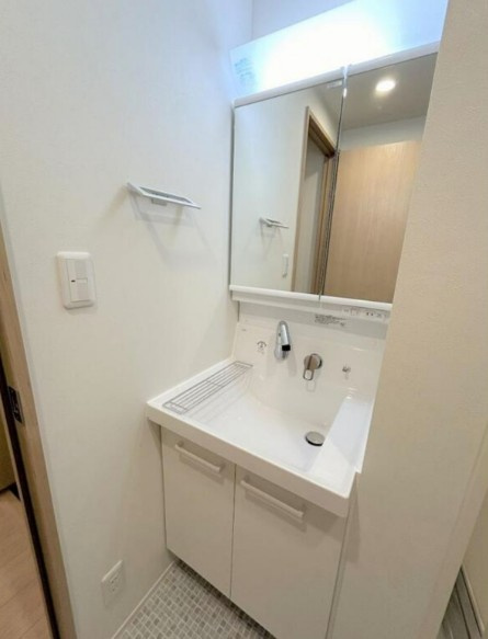 ストレータ代々木上原の独立洗面台