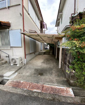 平群町西宮戸建の駐車場