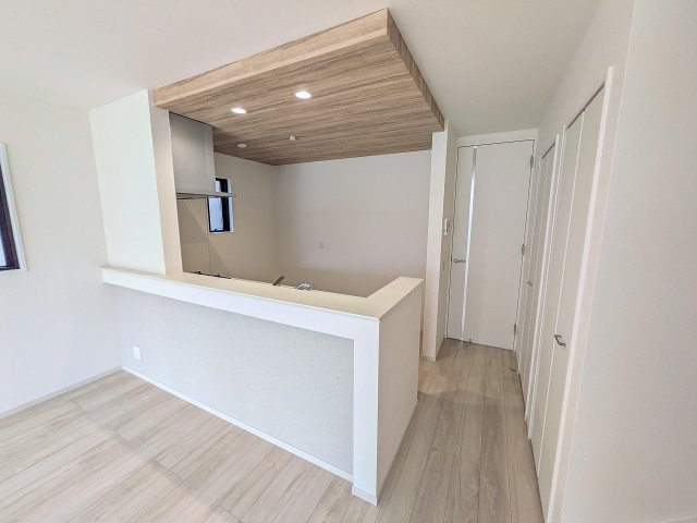 八王子市　追分町　新築一戸建て　１期の内装|～アクセントの折下げ天井がオシャレな空間を演出～