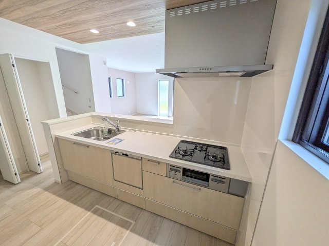 八王子市　追分町　新築一戸建て　１期のキッチン|～使い勝手の良いシステムキッチン～