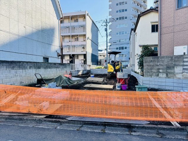 八王子市　追分町　新築一戸建て　１期の駐車場|～並列2台駐車可能カースペース～