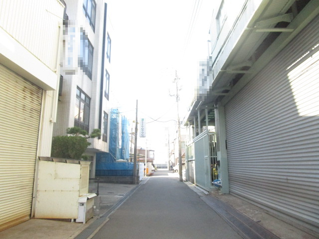尼崎市道意町６丁目の倉庫