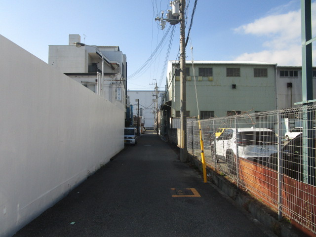 尼崎市道意町６丁目の倉庫