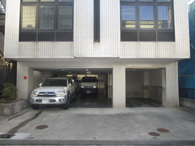 尼崎市道意町６丁目の倉庫の外観