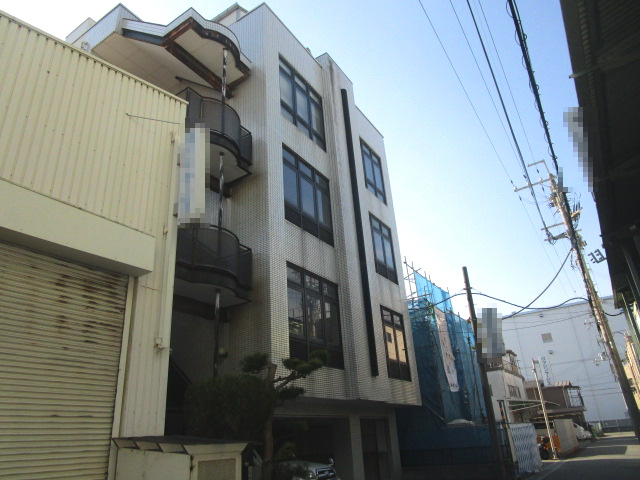尼崎市道意町６丁目の倉庫