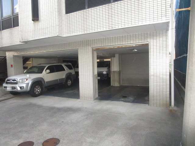 尼崎市道意町６丁目の倉庫