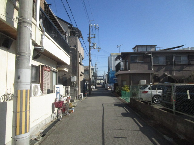 尼崎市道意町６丁目の倉庫