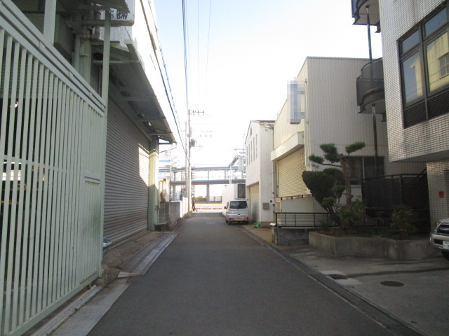 尼崎市道意町６丁目の倉庫