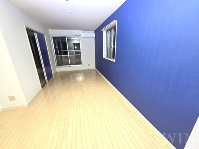 メゾンドユウゼンの居間・リビング