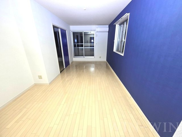 メゾンドユウゼンの居間・リビング