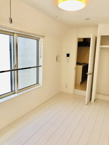 CASA LUXE 仙川の洋室|使い勝手のいい洋室です